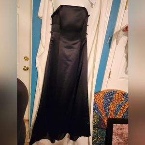 Formal Satin "Queen of Hearts" Gown. Jessica McClintock Size 14